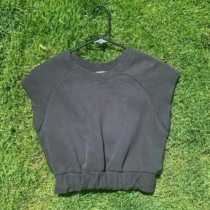 UO silence + noise cropped sweat top size XS